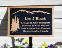 Memorial plaque in bronze metal This one was ordered with a garden stake